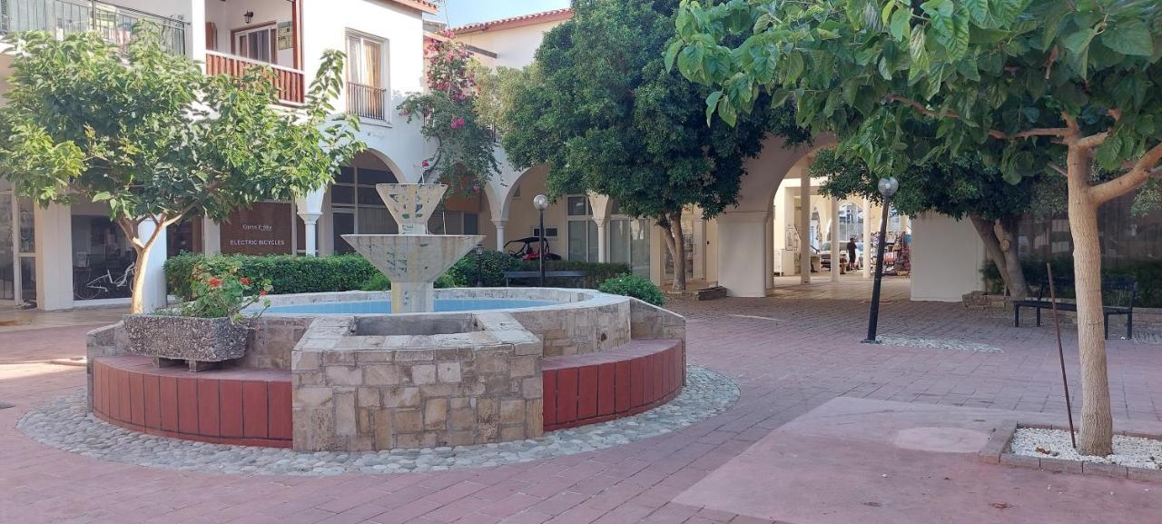 Eleantre Holiday Apartments Paphos Eksteriør billede